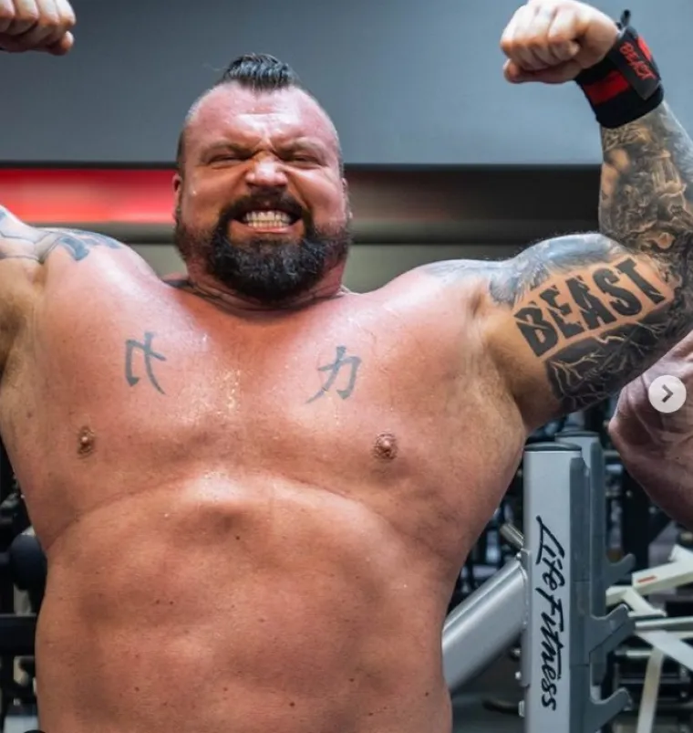 'Zvijer' šokirala izgledom svog torza koji je ogroman: 'Izvukao je u vježbi bar 500 kg'