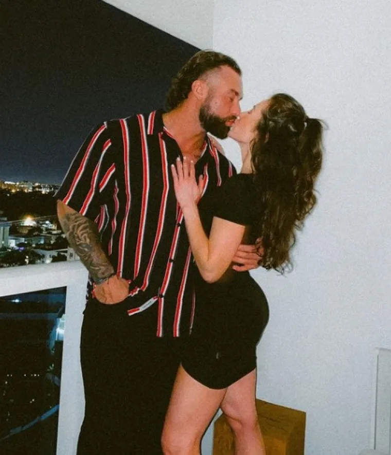 Ovaj granitni mu&scaron;karac magnet je za žene koje padaju u nesvjest kad ga vide bez majice: No, sve ima svoju cijenu