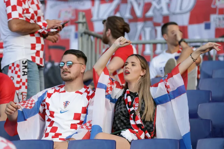 Luku Modrića dočekao transparent na stadionu: Ovo je samo dokaz koliko je na&scaron; kapetan cijenjen u svijetu