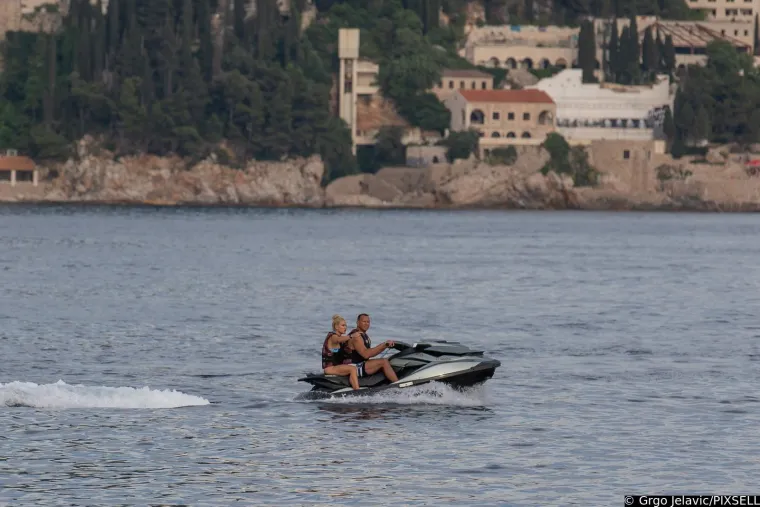 Bivši zaručnik Jennifer Lopez u Dubrovniku! Famozni Alex Rodriguez uživa na našoj obali sa zgodnom odabranicom