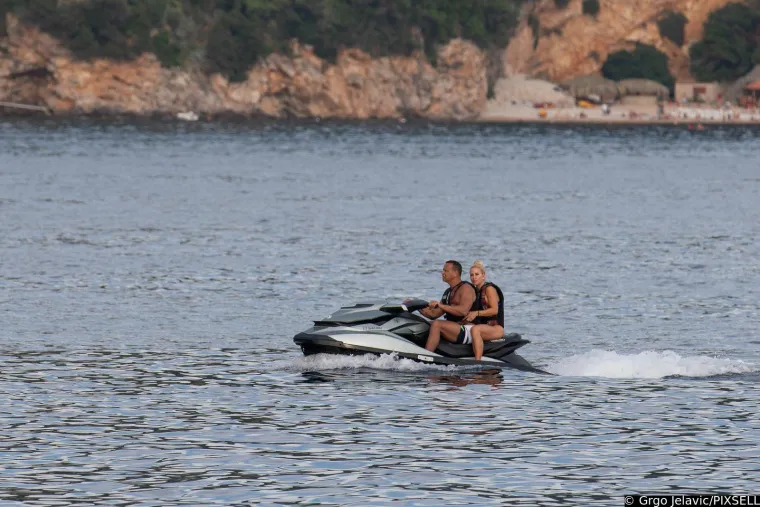 Bivši zaručnik Jennifer Lopez u Dubrovniku! Famozni Alex Rodriguez uživa na našoj obali sa zgodnom odabranicom