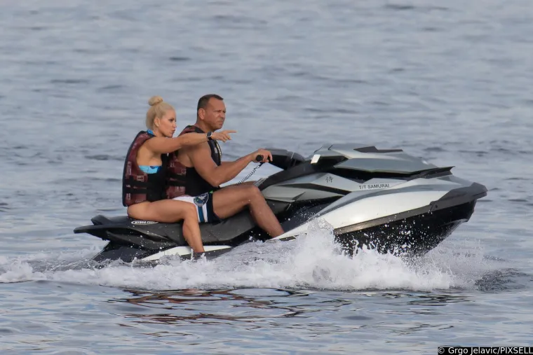 Bivši zaručnik Jennifer Lopez u Dubrovniku! Famozni Alex Rodriguez uživa na našoj obali sa zgodnom odabranicom