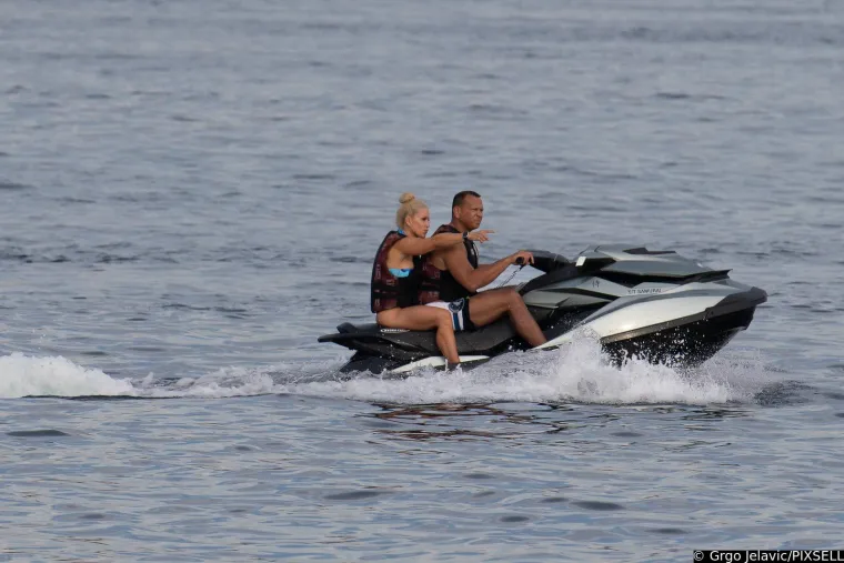 Bivši zaručnik Jennifer Lopez u Dubrovniku! Famozni Alex Rodriguez uživa na našoj obali sa zgodnom odabranicom