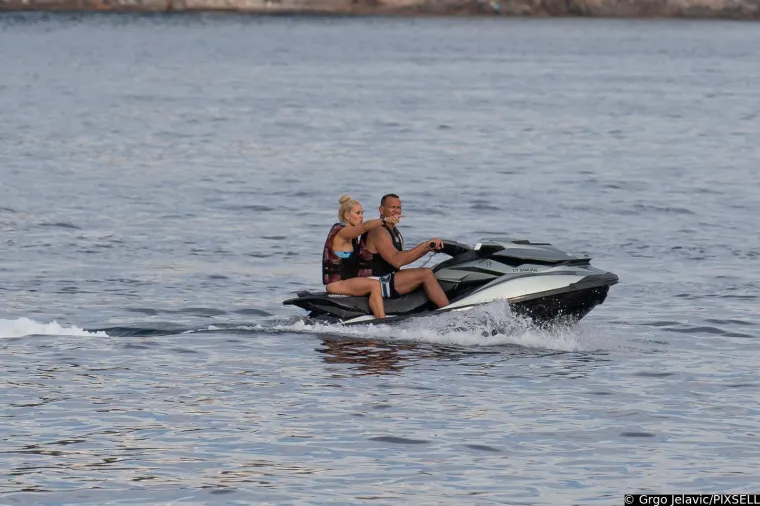 Bivši zaručnik Jennifer Lopez u Dubrovniku! Famozni Alex Rodriguez uživa na našoj obali sa zgodnom odabranicom