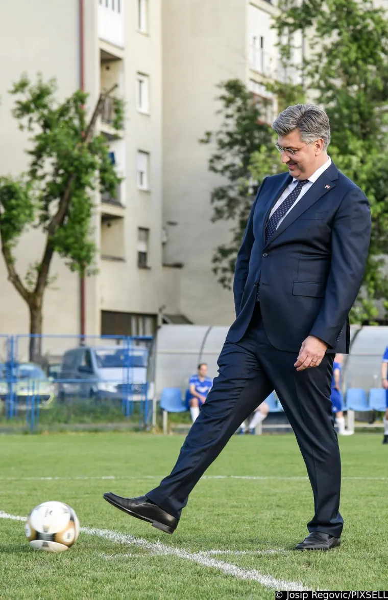 Nabrijani Jandroković odigrao utakmicu života, stari lisac Šeks pun trikova, a stidljivi Plenki kao da nije znao što bi s loptom