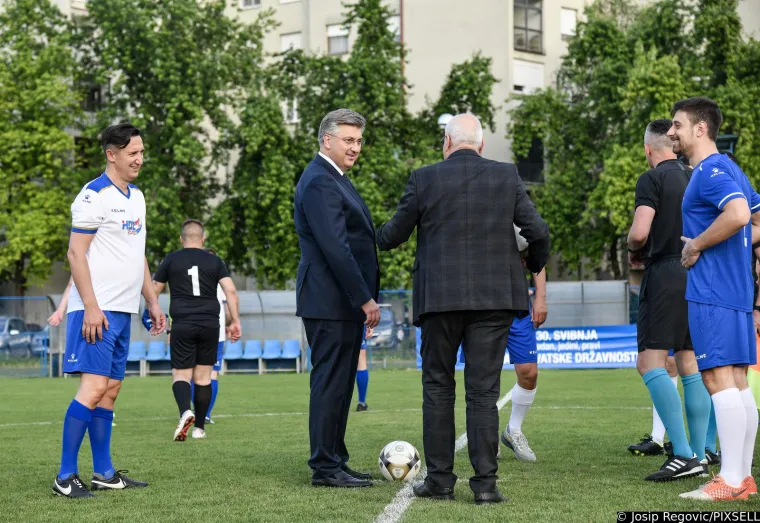 Nabrijani Jandroković odigrao utakmicu života, stari lisac Šeks pun trikova, a stidljivi Plenki kao da nije znao što bi s loptom