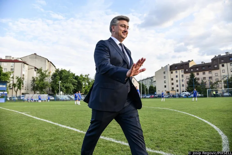 Nabrijani Jandroković odigrao utakmicu života, stari lisac Šeks pun trikova, a stidljivi Plenki kao da nije znao što bi s loptom