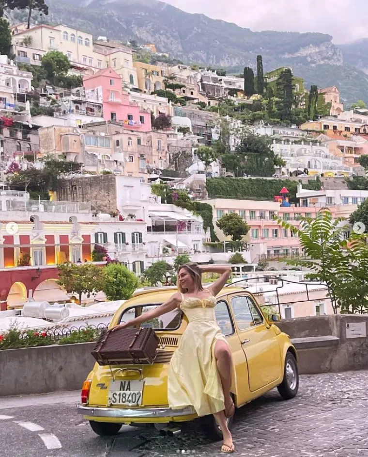 Sonja Kovač nikad provokativnija! Izvijala se u bikiniju pa guzu isturila prema kameri: 'Opet nam radi&scaron; srčane mane'