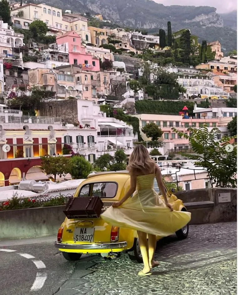 Sonja Kovač nikad provokativnija! Izvijala se u bikiniju pa guzu isturila prema kameri: 'Opet nam radi&scaron; srčane mane'