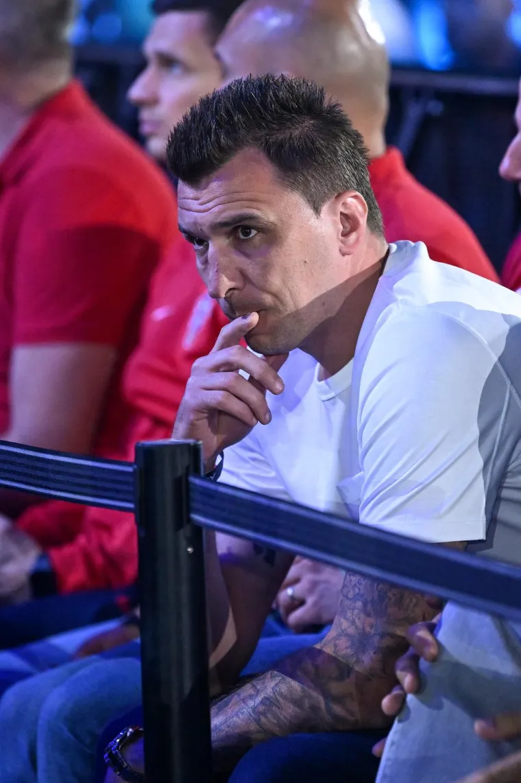 Obećanje je ispunjeno: Delegacija HNS-a u Rotterdamu stigla na borbu karijere Antonija Plazibata