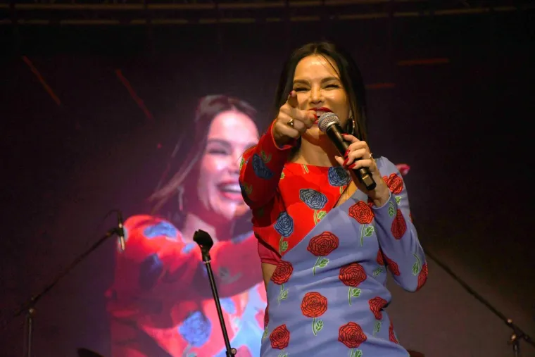 Severina zapalila publiku! Jedan obožavatelj je pokušao osvojiti porukom: 'Imam brod'