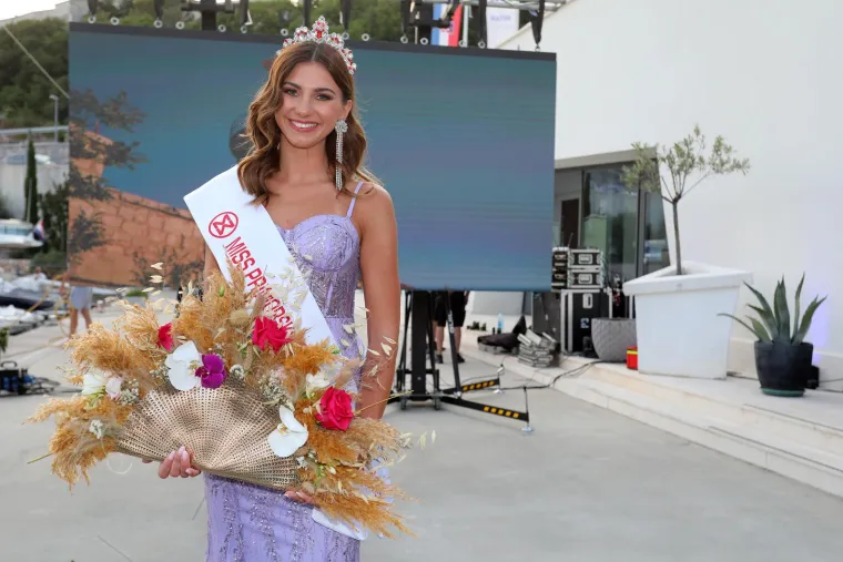 Ne zna se koja je ljep&scaron;a i zanosnija: Pogledajte ove prekrasne žene, ponos jedne na&scaron;e županije!