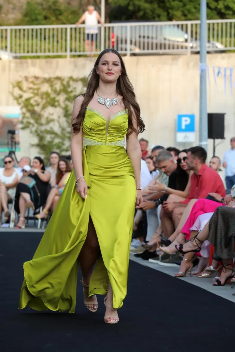 Ne zna se koja je ljep&scaron;a i zanosnija: Pogledajte ove prekrasne žene, ponos jedne na&scaron;e županije!