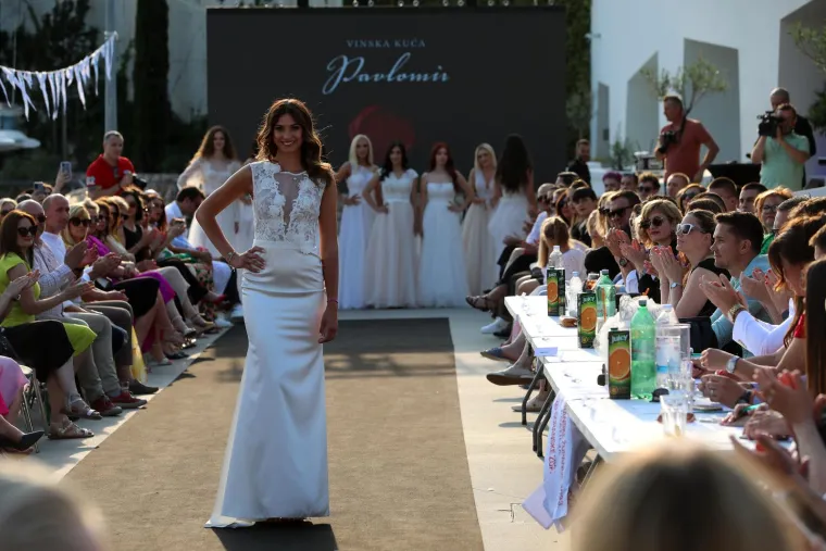 Ne zna se koja je ljep&scaron;a i zanosnija: Pogledajte ove prekrasne žene, ponos jedne na&scaron;e županije!