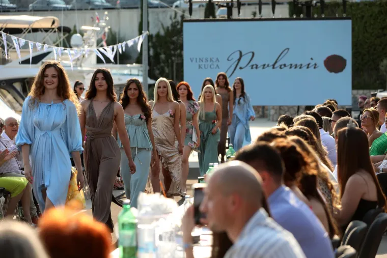 Ne zna se koja je ljep&scaron;a i zanosnija: Pogledajte ove prekrasne žene, ponos jedne na&scaron;e županije!