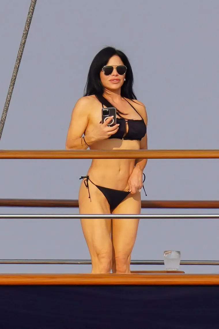 Zaručnica Jeffa Bezosa priredila pravi show za paparazze na jahti vrijednoj pola milijarde dolara