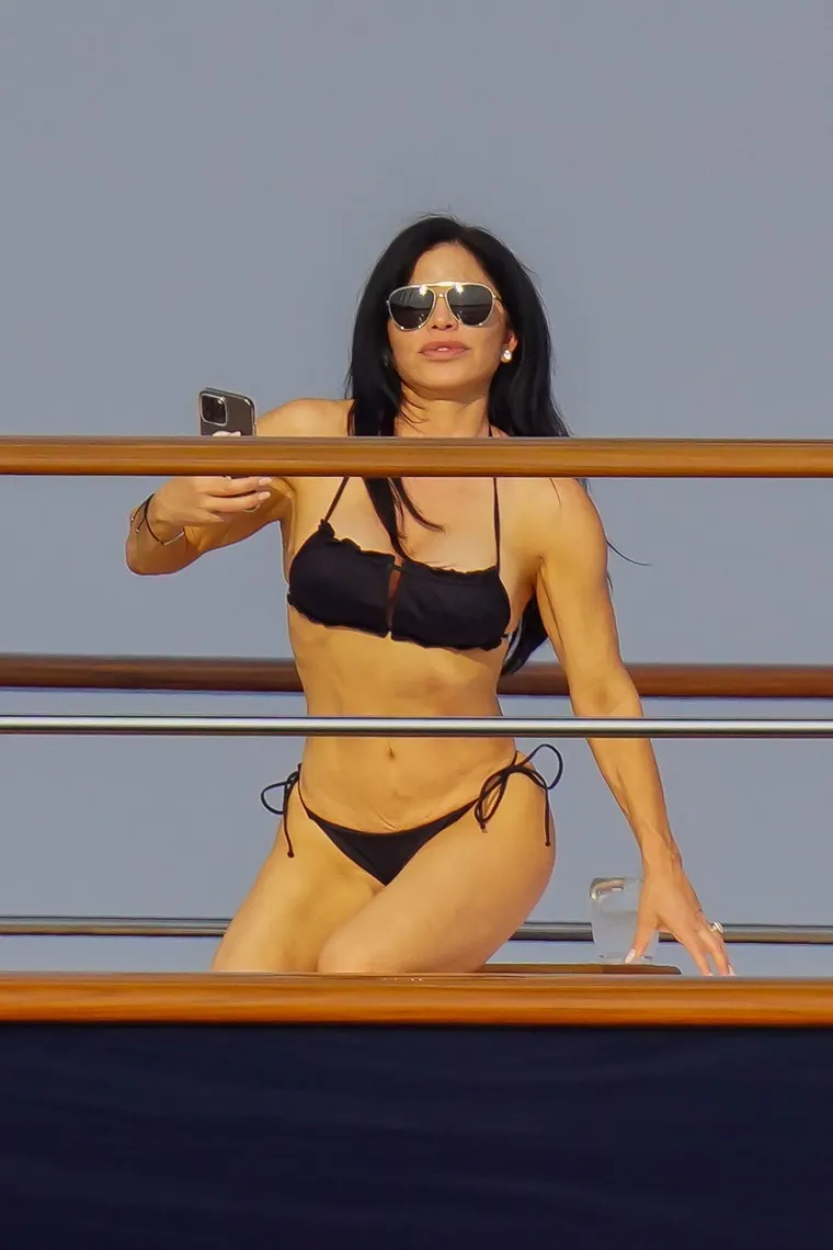 Zaručnica Jeffa Bezosa priredila pravi show za paparazze na jahti vrijednoj pola milijarde dolara