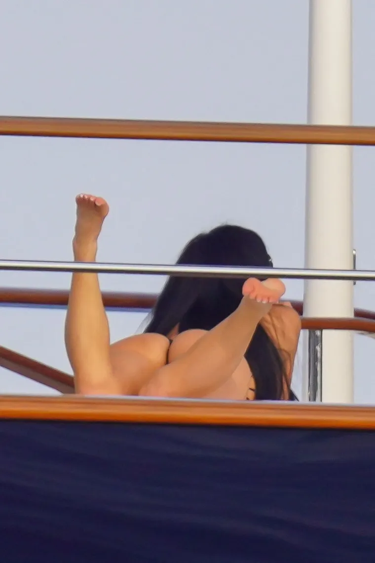 Zaručnica Jeffa Bezosa priredila pravi show za paparazze na jahti vrijednoj pola milijarde dolara