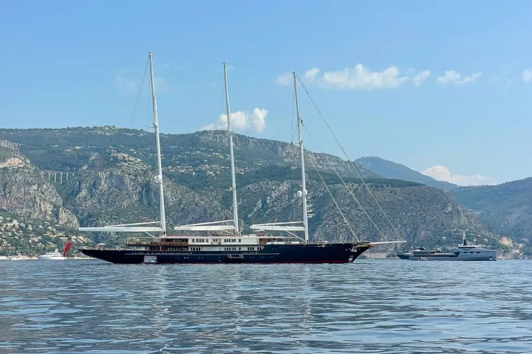 Zaručnica Jeffa Bezosa priredila pravi show za paparazze na jahti vrijednoj pola milijarde dolara