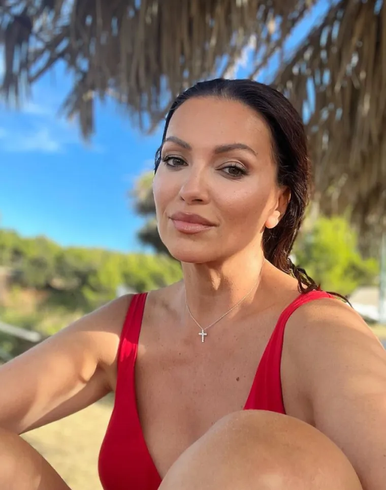 Nina Badrić ne prestaje odu&scaron;evljavati fotografijama u kupaćem kostimu: Otkako prati režim Novaka Đokovića, linija joj je besprijekorna