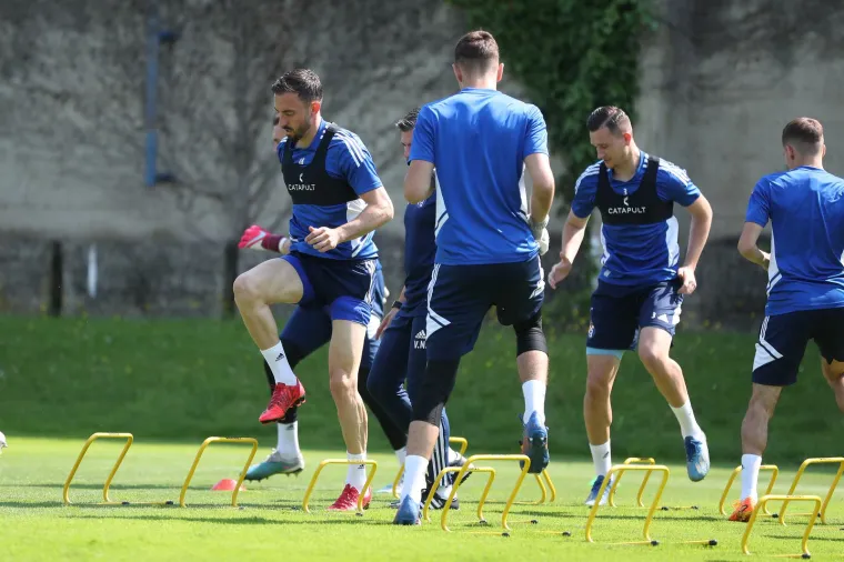 Novo Dinamovo pojačanje prvi put treniralo, zvijezda &scaron;okirala s novom frizurom
