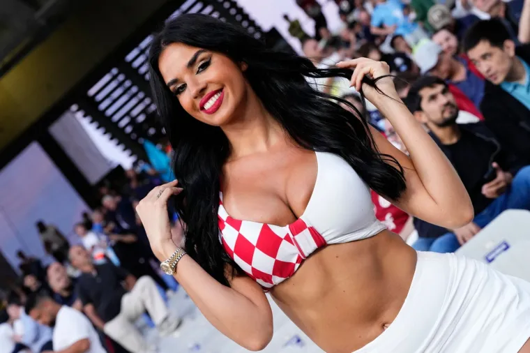 Nakon Lige nacija Ivana Knoll preplavila svjetske medije: 'Hrvatska supernavijačica ponovno na stadionu!'