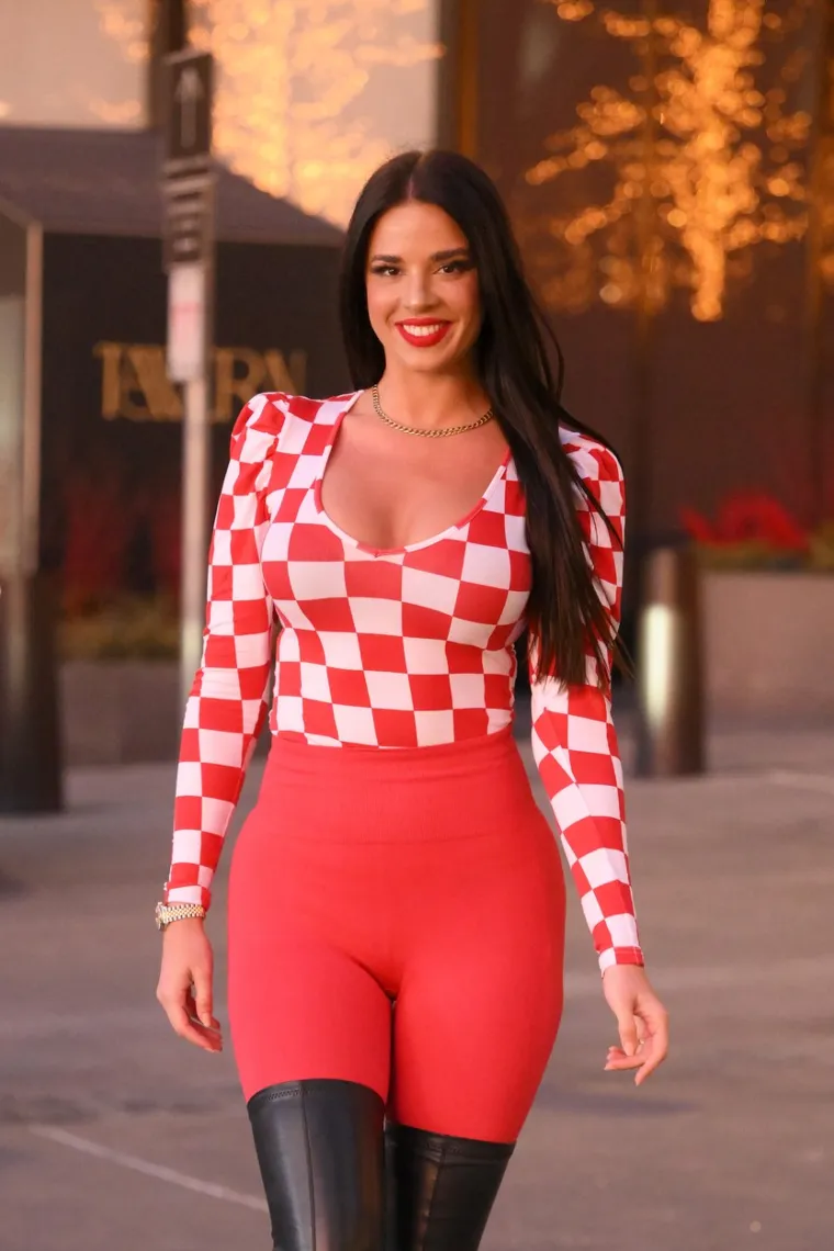 Nakon Lige nacija Ivana Knoll preplavila svjetske medije: 'Hrvatska supernavijačica ponovno na stadionu!'