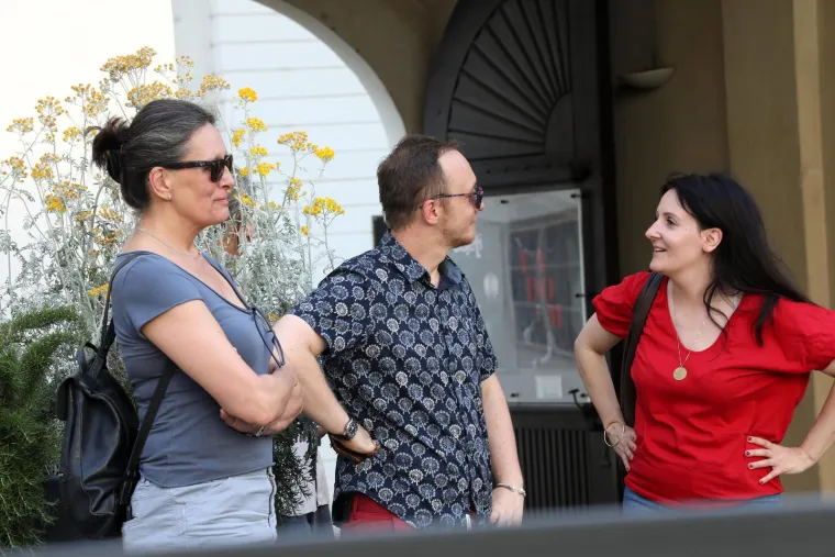 Pred muzejom skinuo majicu, svukao hlače i poručio 'Predsjedniče, možete me poljubiti u guzicu'