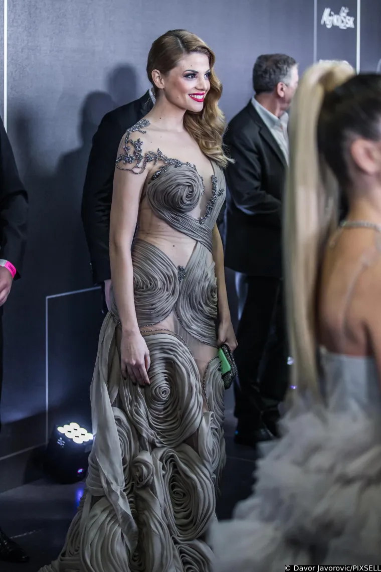Lejla Filipović očarala bajkovitom korzet haljinom: 'Pepeljuga, vila, princeza&hellip; samo su neki od komplimenata koje sam dobila'