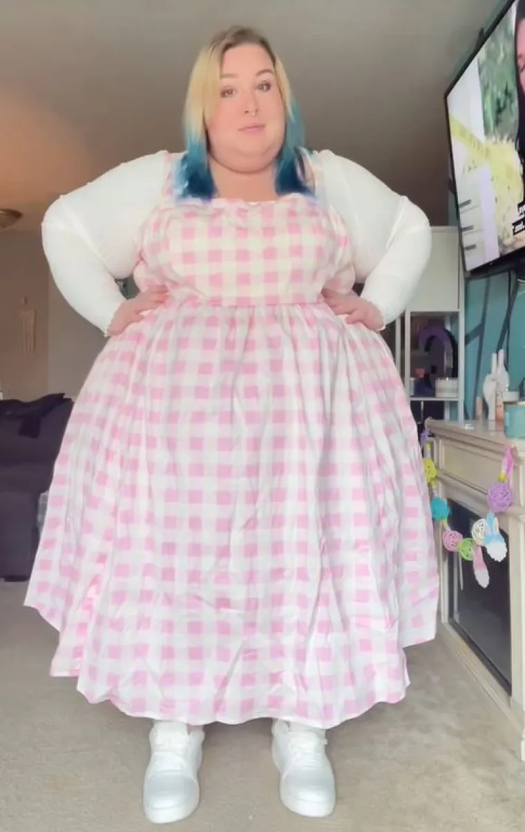 Ponosna debeljuca uzvratila hejterima: 'Nije me briga &scaron;to moji susjedi osjećaju nelagodu kad nosim badić u dvori&scaron;tu'