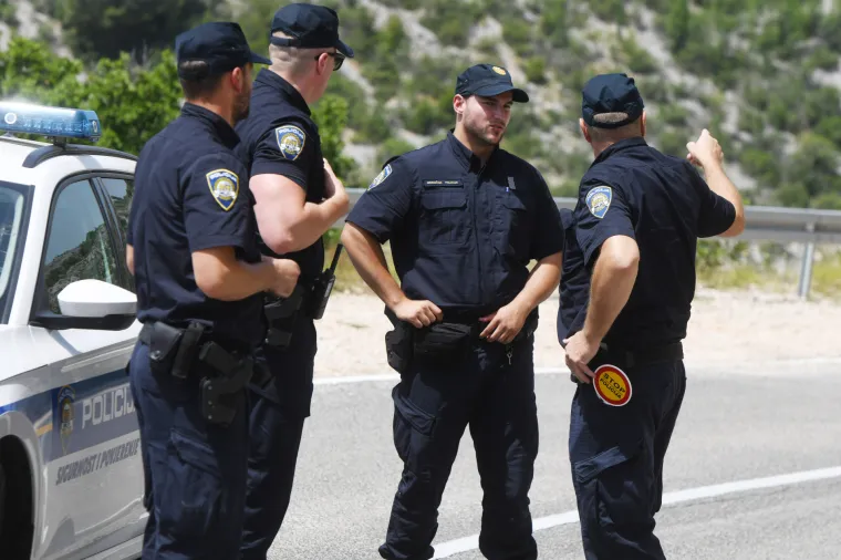 Pogledajte prve snimke s mjesta pada helikopetra. Našli su tijela i olupinu