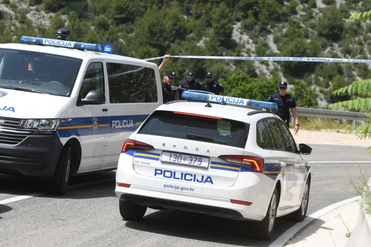Pogledajte prve snimke s mjesta pada helikopetra. Našli su tijela i olupinu