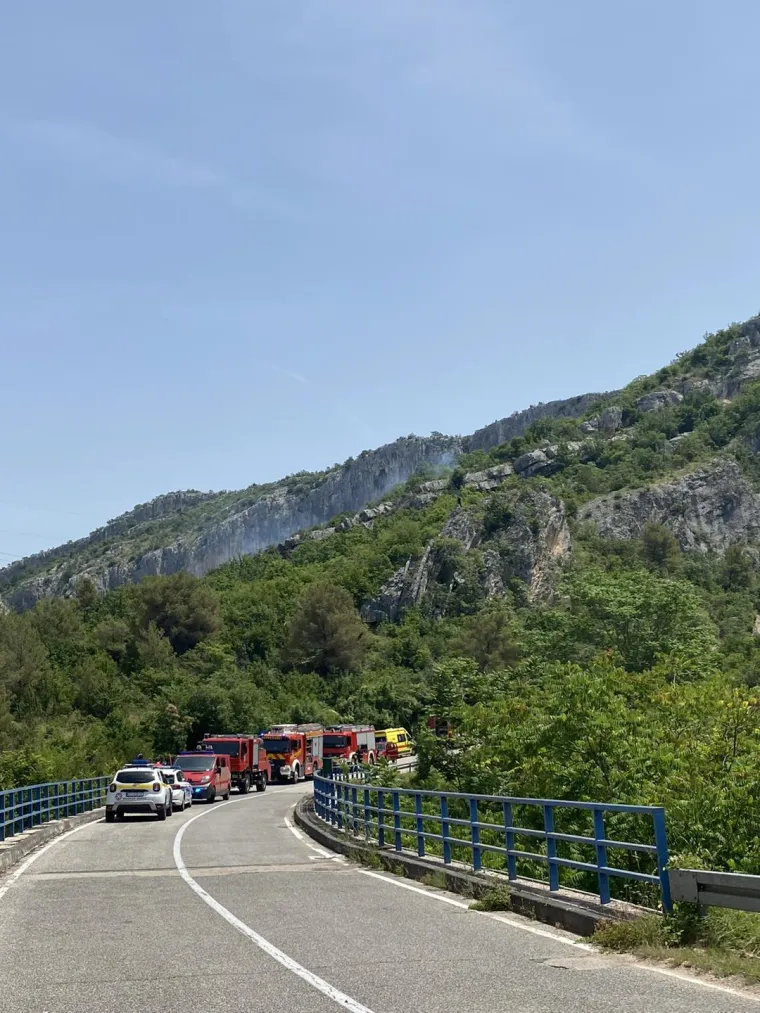 Pogledajte prve snimke s mjesta pada helikopetra. Našli su tijela i olupinu