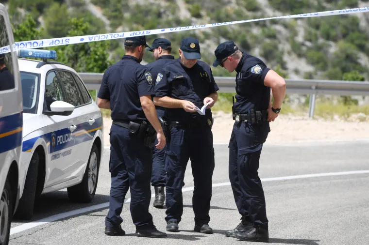 Pogledajte prve snimke s mjesta pada helikopetra. Našli su tijela i olupinu