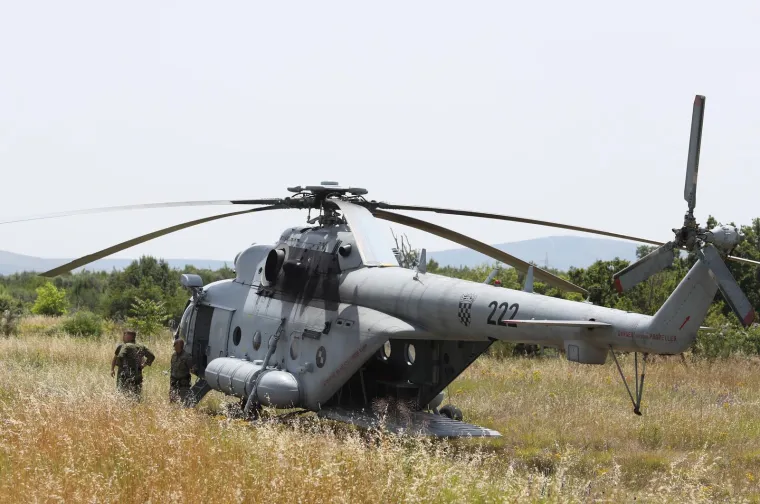 Pronađeni ostatci mađarskog helikoptera koji je pao kod Drni&scaron;a