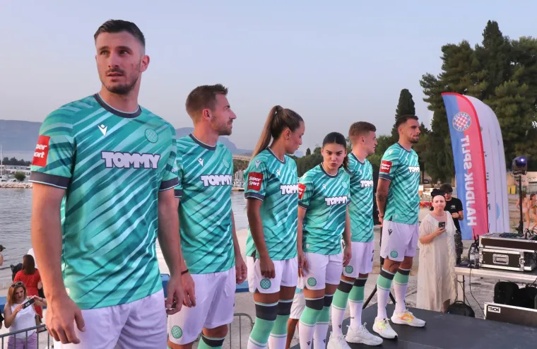 'Za bolji svit - Hajduk Split': Splitski klub predstavio dres kakav nikad kroz povijest nisu imali