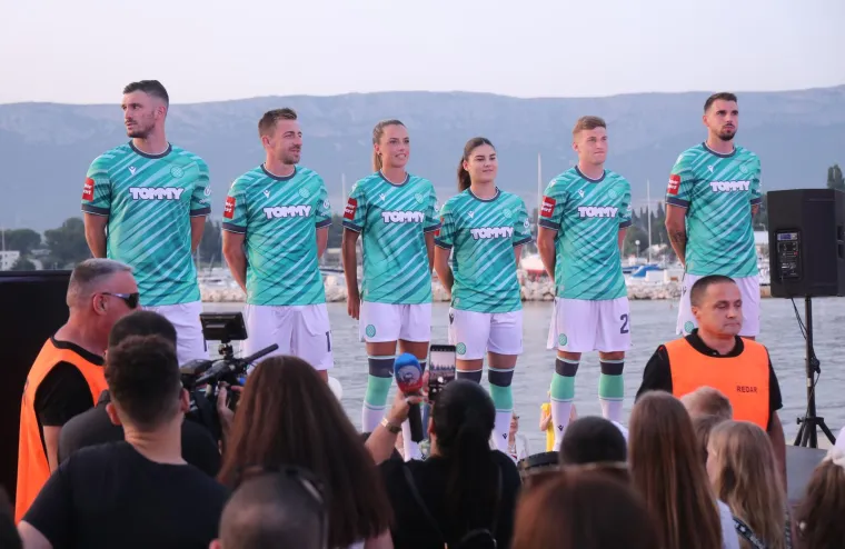 'Za bolji svit - Hajduk Split': Splitski klub predstavio dres kakav nikad kroz povijest nisu imali