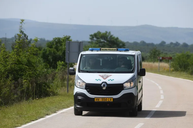 Jutros nastavljena potraga za trećim članom posade palog helikoptera: Stigli i mađarski istražitelji