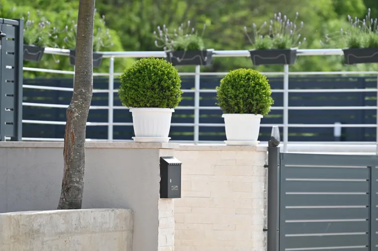 Neda Ukraden pozvala fotoreportere da snime njezinu vilu kod Imotskog: Pogledajte kako izgleda obnovljena Vila Neda u Ukradenima