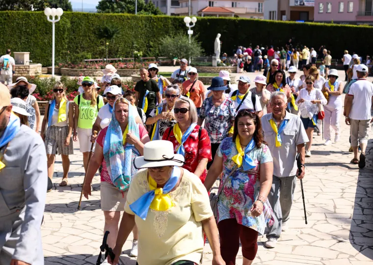 Međugorje puno k'o šipak: Godišnjica je Gospina ukazanja, turisti pohrlili sa svih strana svijeta