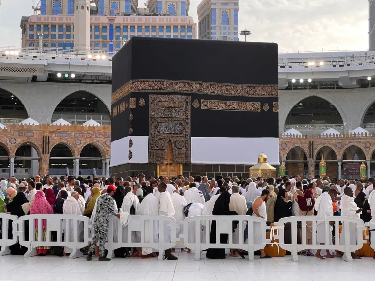 Nesnosne saudijske vrućine ne smetaju hodočasnike. Počeo hadž: 'Štedio sam 20 godina da dođem, san mi se ostvario'