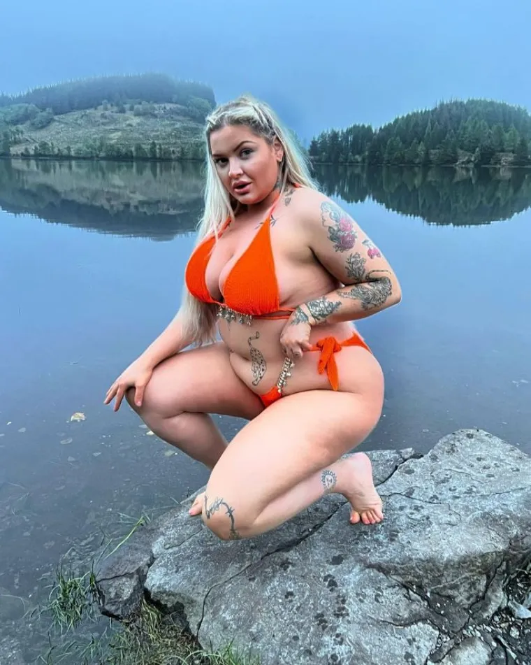 Napustila je posao u banci da bi postala OnlyFans zvijezda: 'Frajeri si ne mogu pomoći, plaćaju me ogroman novac'