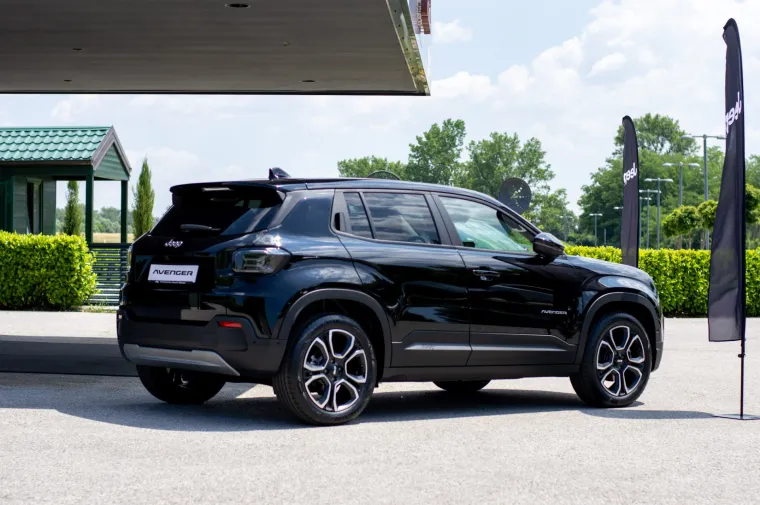 U Hrvatskoj predstavljen Jeep Avenger: Pogledajte kako izgleda električni SUV koji se u kratkom roku okitio prestižnim nagradama