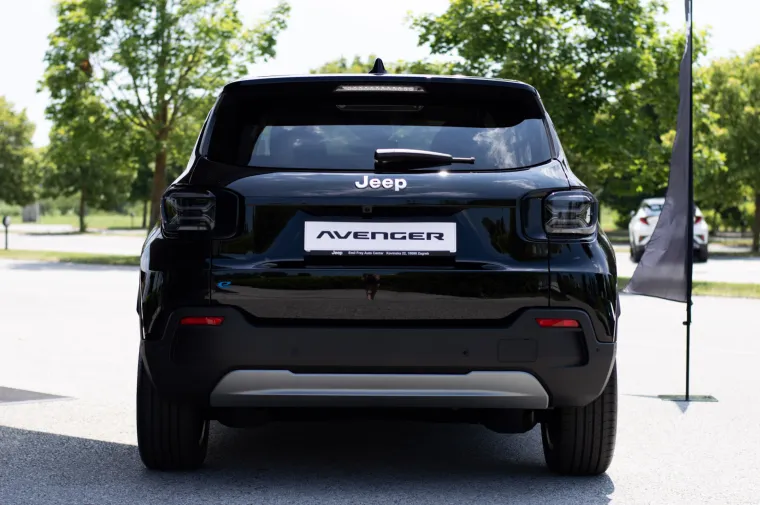U Hrvatskoj predstavljen Jeep Avenger: Pogledajte kako izgleda električni SUV koji se u kratkom roku okitio prestižnim nagradama