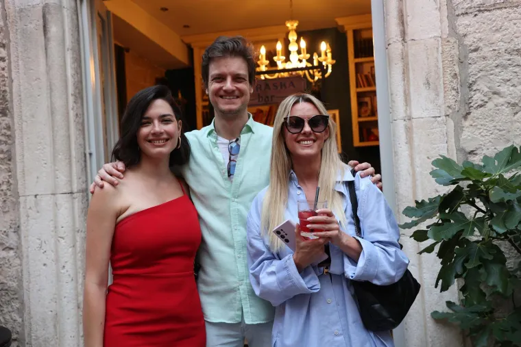 Mia Dim&scaron;ić, Ivan Huljić, Andrea Andrassy