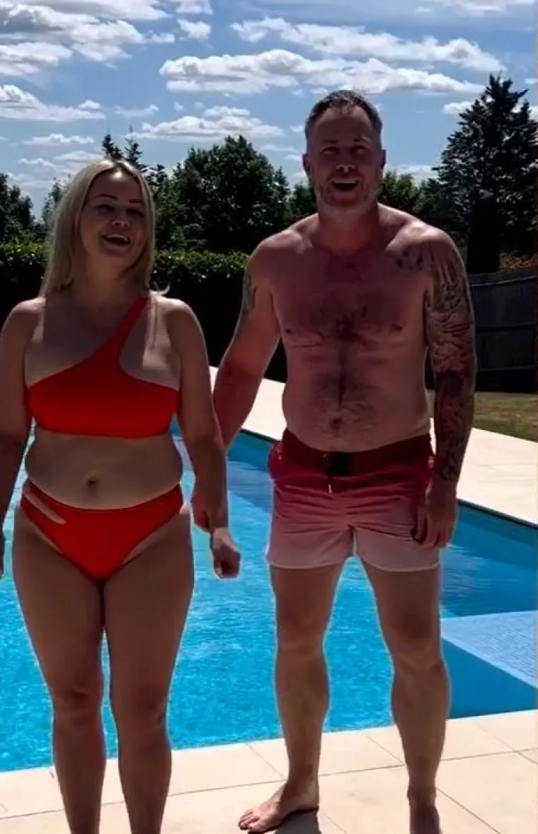 Ola je priznala da je u to vrijeme oklijevala objaviti fotografiju na Instagramu, ali je to odlučila u nadi da će je to motivirati da napravi nešto po tom pitanju. 