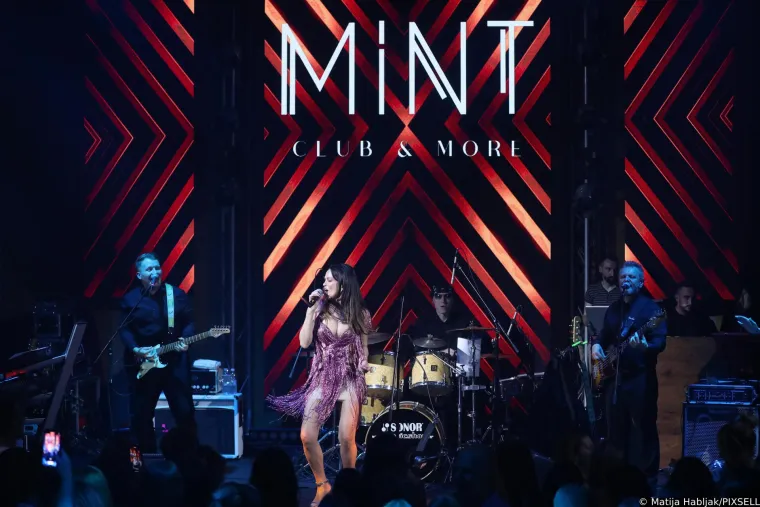 Severina usijala zagrebački Mint i publici priuštila nezaboravne prizore u krajnje nestašnim resicama