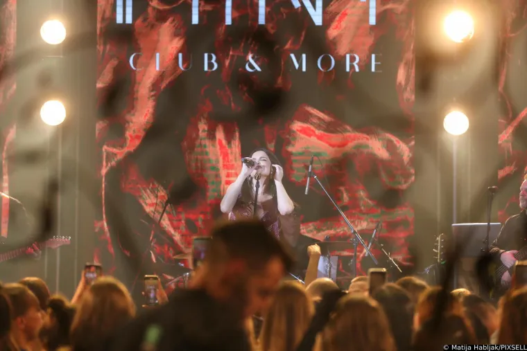 Severina usijala zagrebački Mint i publici priu&scaron;tila nezaboravne prizore u krajnje nesta&scaron;nim resicama