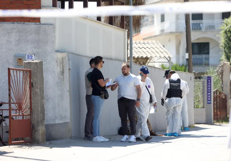 Ovako izgleda Trogir. &Scaron;titovi, duge cijevi, policajci s pancirkama. Traži se bjegunac koji je upucao mu&scaron;karca