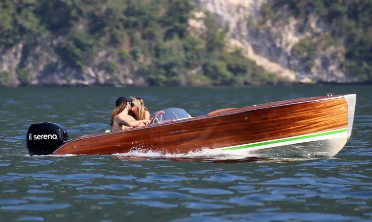 Heidi Klum uhvaćena u našem susjedstvu s mlađahnim suprugom: Zbog jedne fotografije svi joj komentiraju stražnjicu